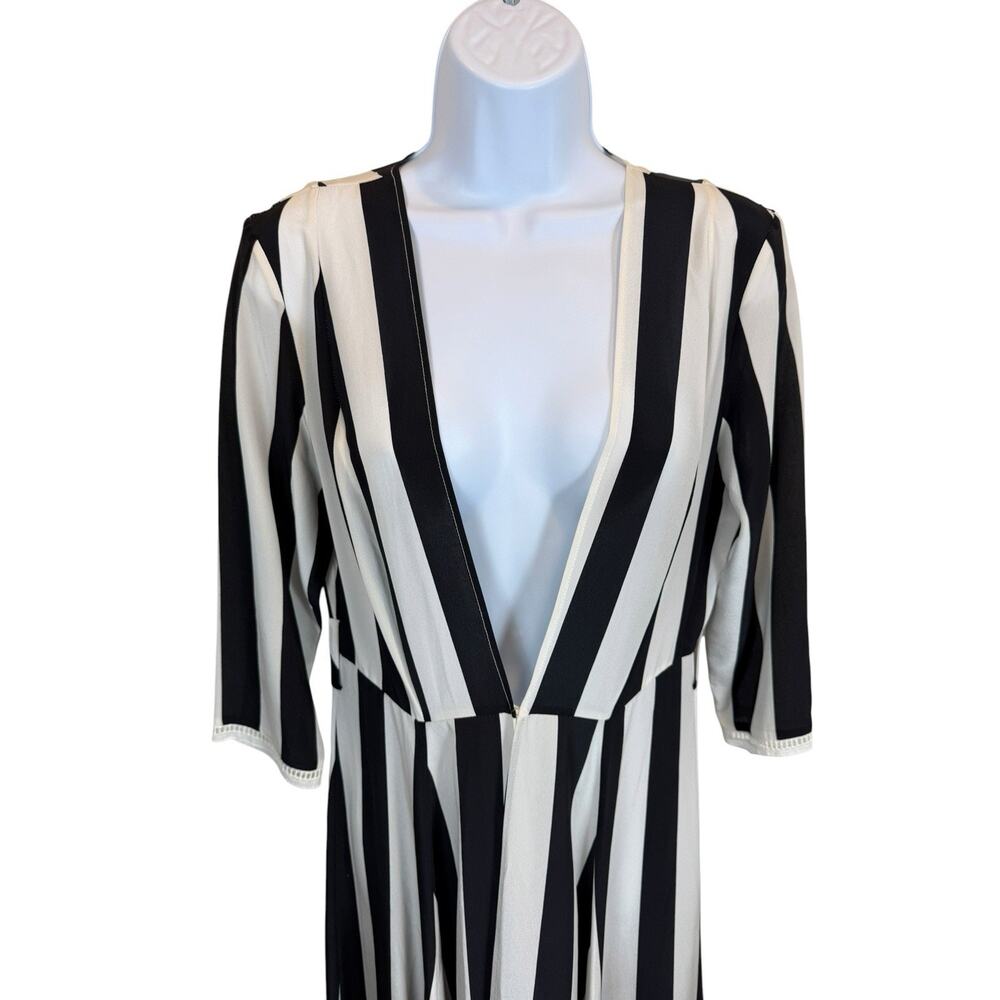 100% Silk Robe Womens Extra Small Black Ivory Striped Beetlejuice Minimalist - Picture 2 of 15